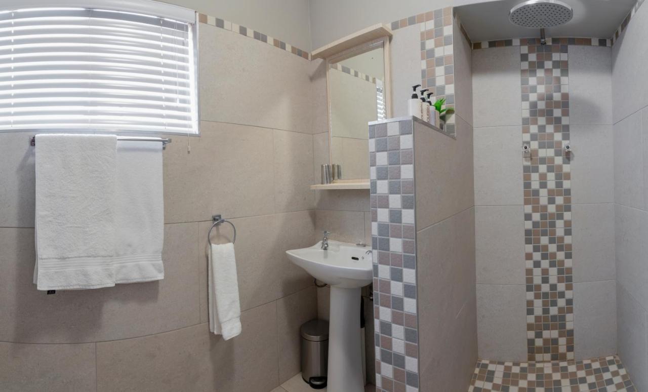 Rueby'S Guesthouse Даллструм Экстерьер фото